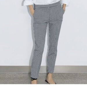 Zara, size S, cigarette pants, has a stretch to them, gingham,black and white